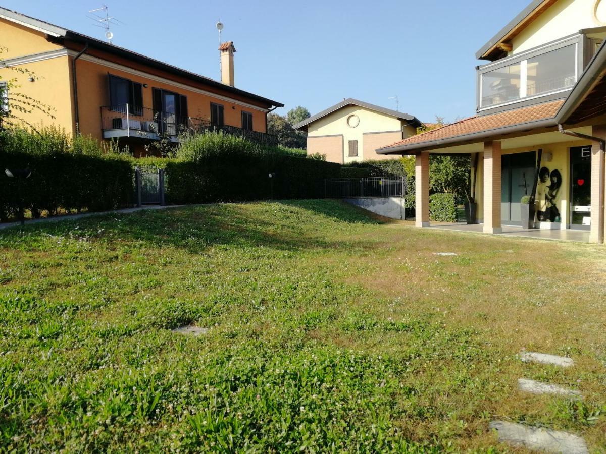 Apartamento Monticello Golf Townhouse Cassina Rizzardi Exterior foto